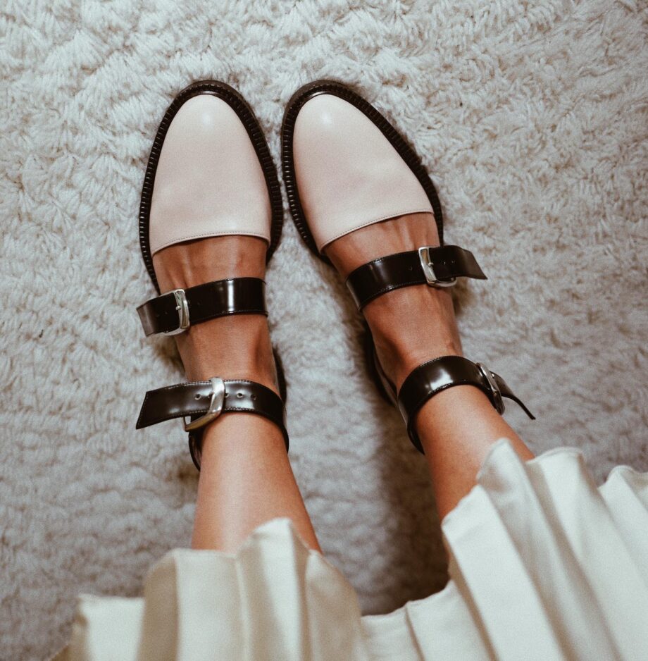 Closed Toe Nude Sandals