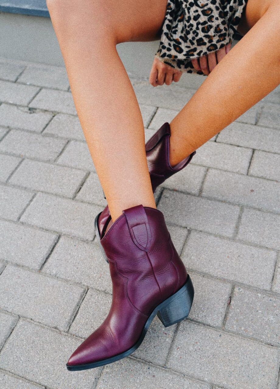 Bordeaux Western Boots